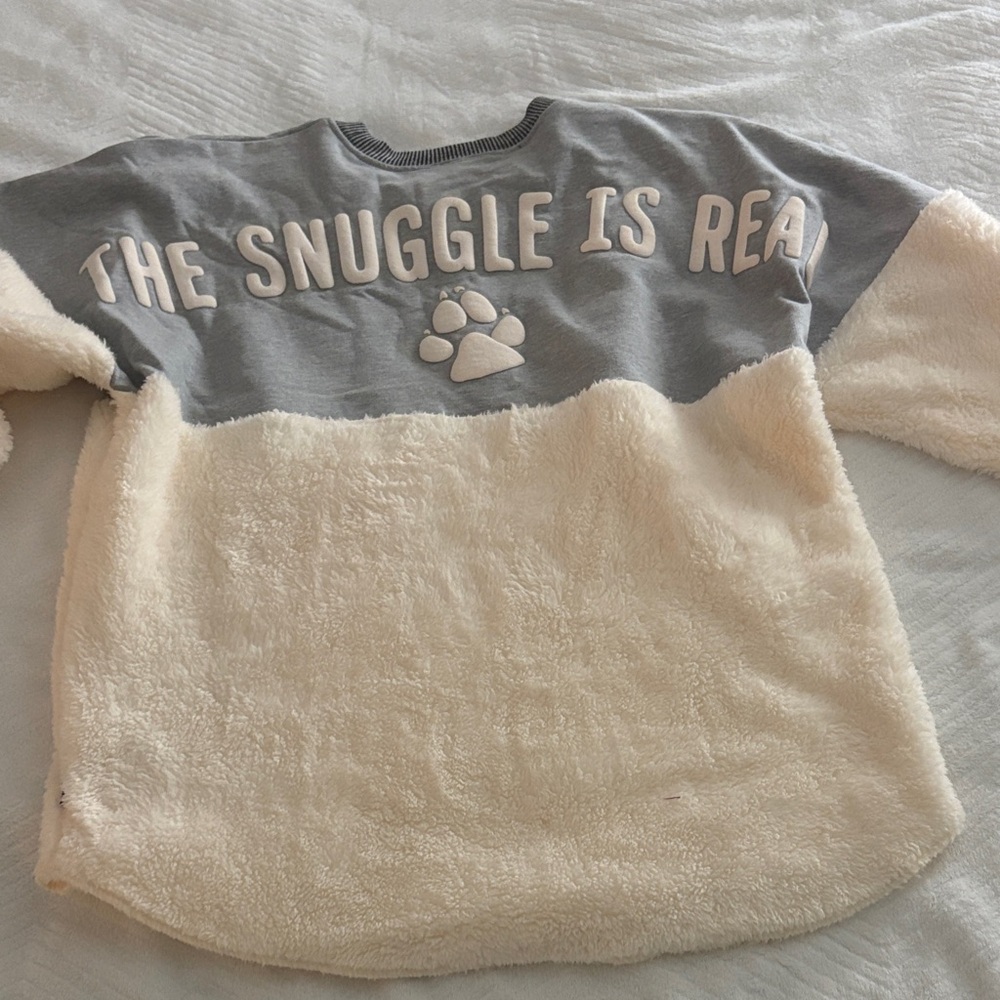 Spirit Jersey Gray and Cream Sweatshirt